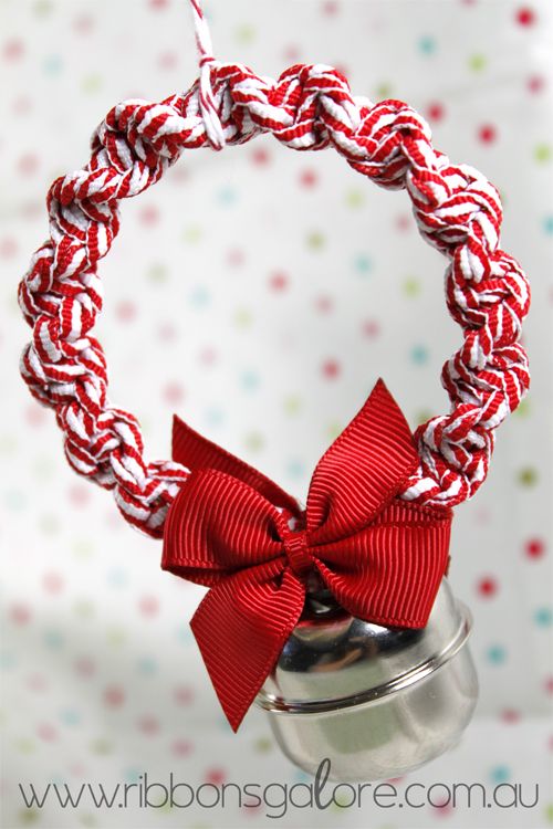 christmas ribbon wreath tutorial